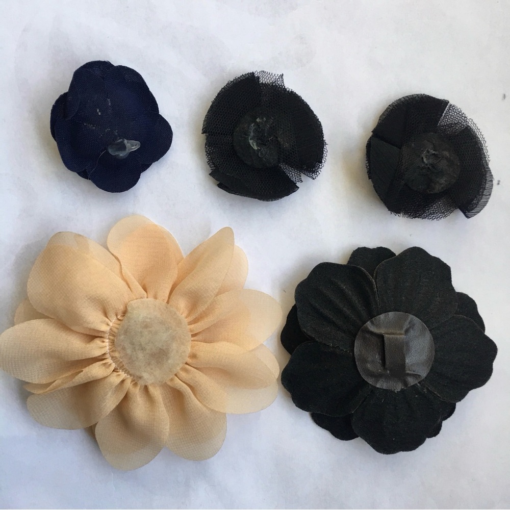 Bundle of 23 Fabric flower Brooch / Hair Clip - Picture 16 of 16